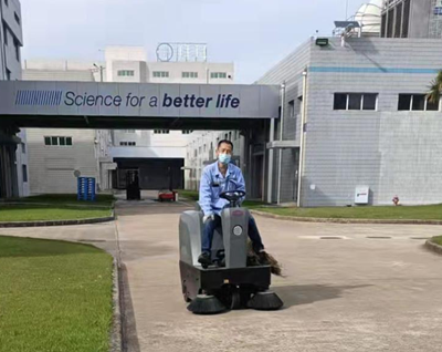 駕駛式掃地機 駕駛式掃地機